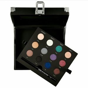 HOLD FOR KAREN Make Up For Ever Studio Case