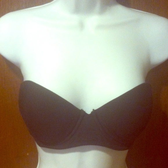 Black Strapless Bra - Picture 1 of 3