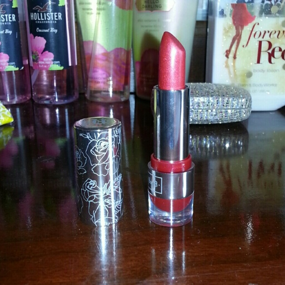 SOLD Kat von d foiled love lipstick in Adora - Picture 1 of 1