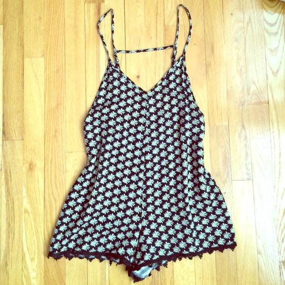 black sunflower daisy jada style ROMPER