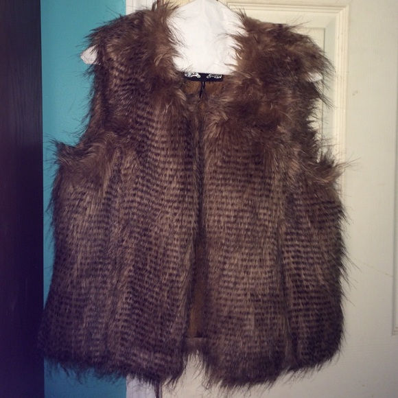 Fur vest
