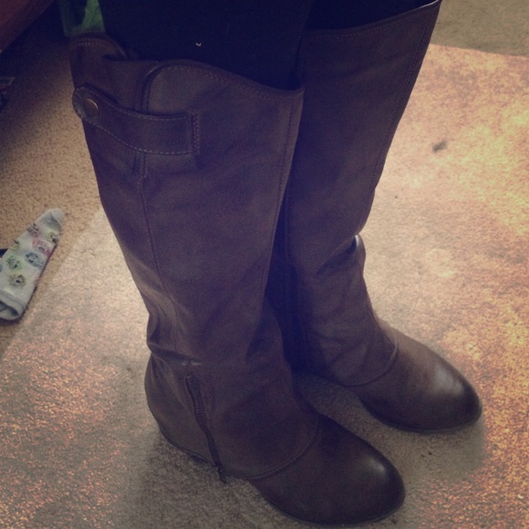 Boots! Give me an offer!