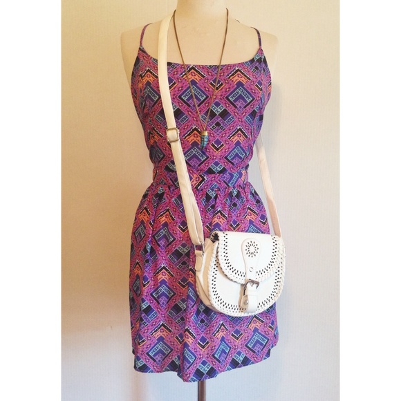 NWT Tribal White Crossbody - Picture 4 of 4