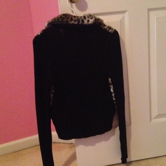 Grey leopard zip up sweater - Picture 2 of 2