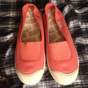 Keen slip ons