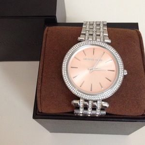 Beautiful Michael Kors watch⌚️💎💛