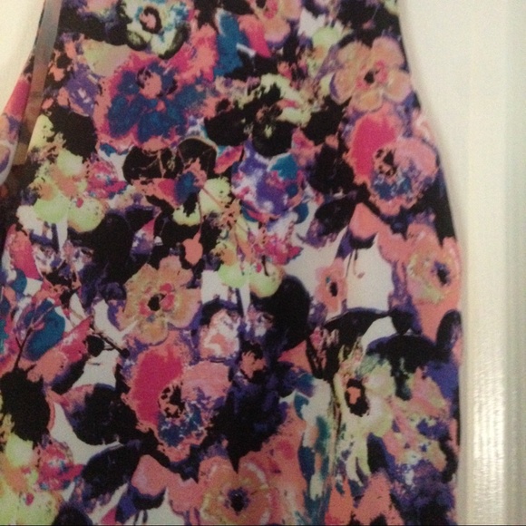 Spring top - Picture 2 of 3