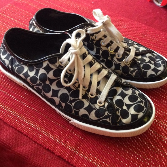 💯💎AUTHENTIC COACH SHOES👟