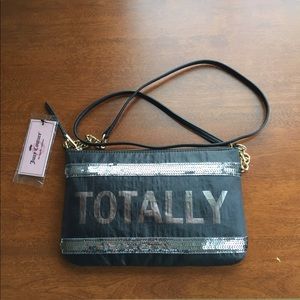 Juicy Couture Cute crossbody bag..