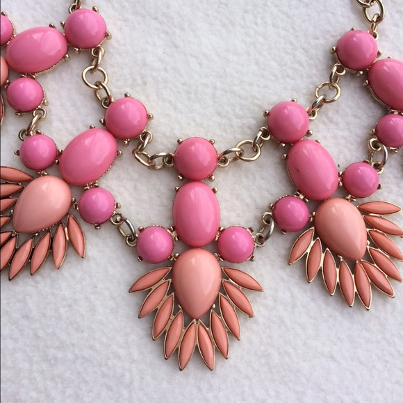 BUNDLED-Peach & Pink Statement Necklace - Picture 3 of 3
