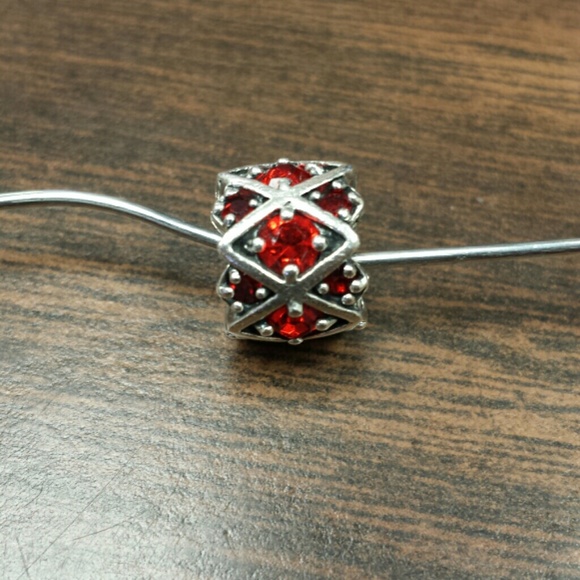 Chamilia Shimmering red Swarovski stones