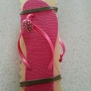 Lindsay  Phillips pink flip flops size 10