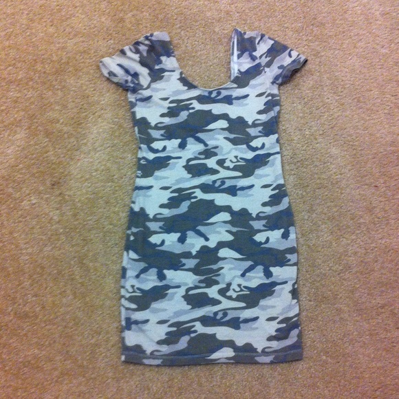 Camo body slim dress shirt