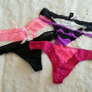 Victorias Secret 5 NWT Panties Bundle