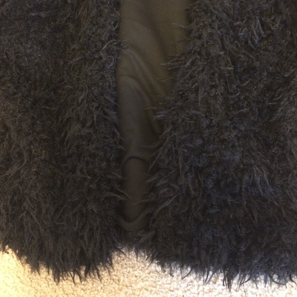 Faux fur coat - Picture 3 of 3