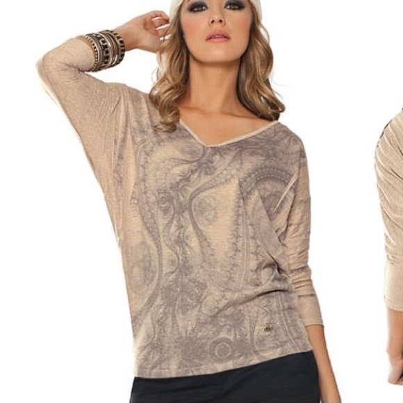 Taupe casual  1/4 Sleeve V-neck  Blouse