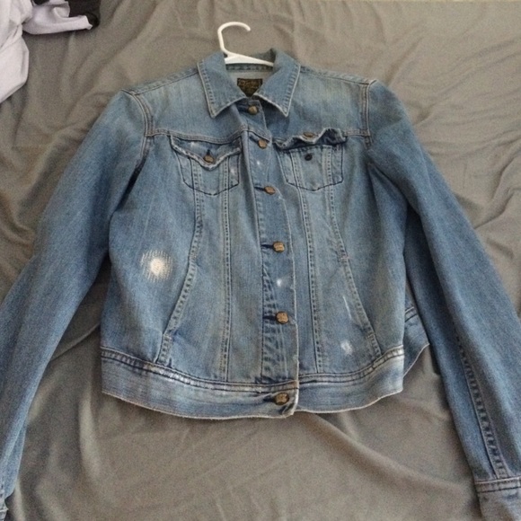 Light wash denim boyfriend jacket