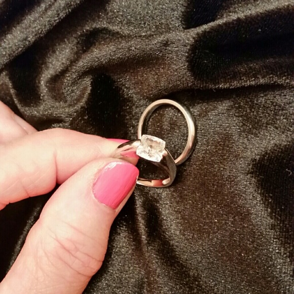 *Final Price: Wedding and Engagement Rings - Picture 2 of 4