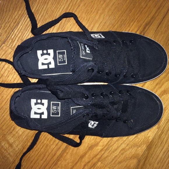 DC shoes
