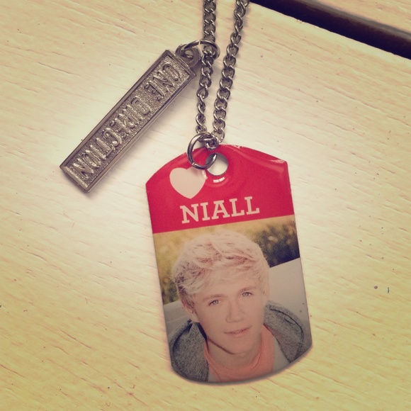 Niall Horan one direction necklace