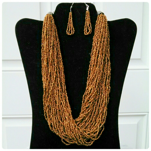  HPFINAL SALE! Gold Strand Necklace & Earrings - Picture 1 of 1