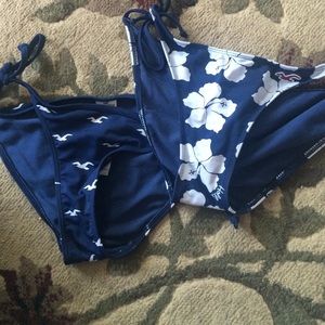 hollister bathing suit bottoms