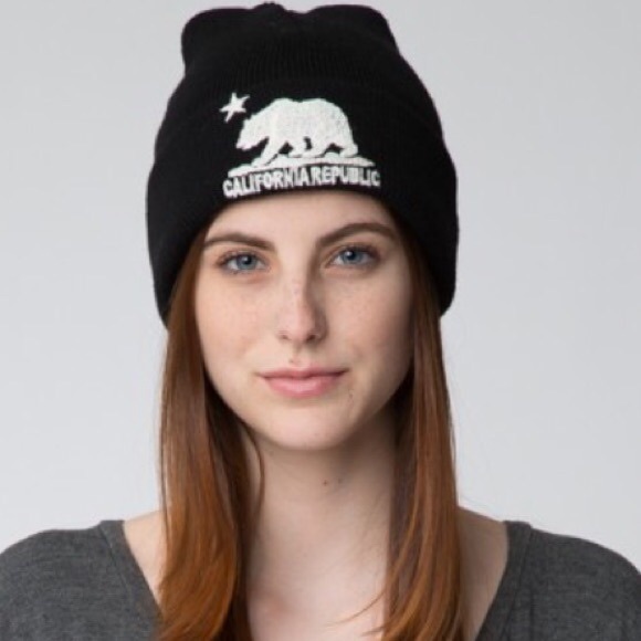 brandy melville California republic beanie