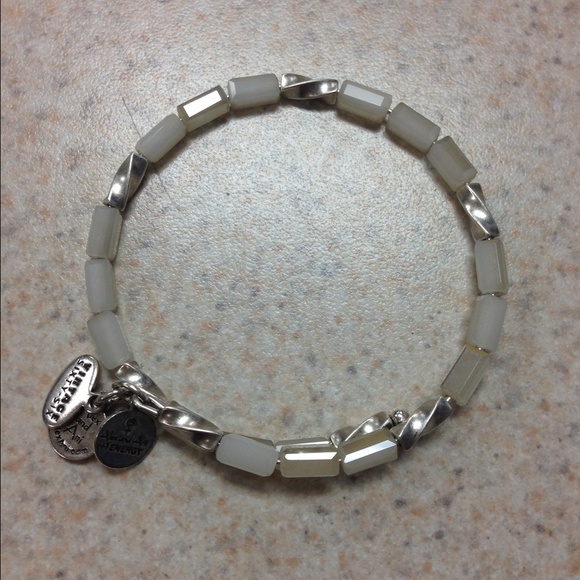 Alex & Ani Pearlesque Allure Wrap