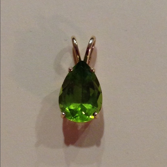 14K Gold Peridot Pendant