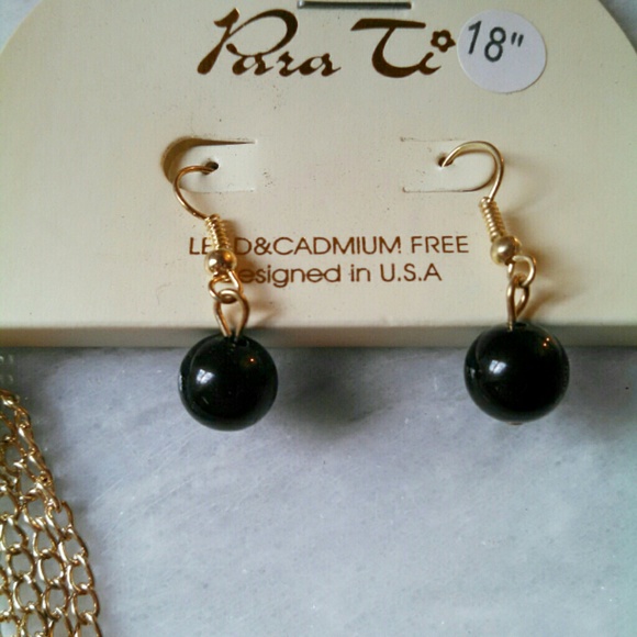 🌸2X's HP! NEW Black Beaded Necklace & Earring Set - Picture 2 of 2