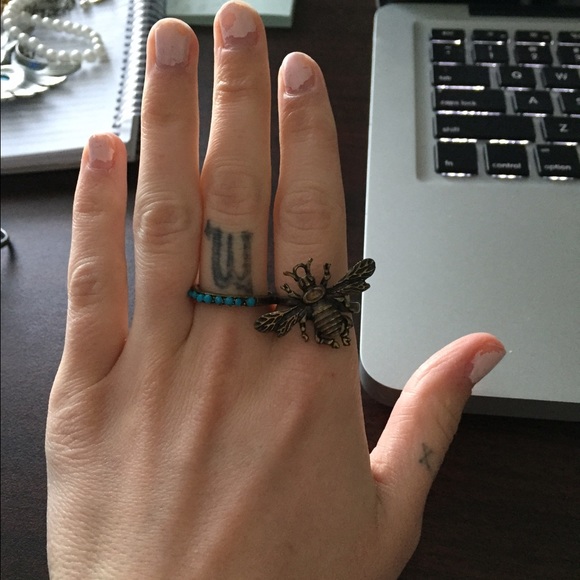 Bee double ring! - Picture 3 of 4