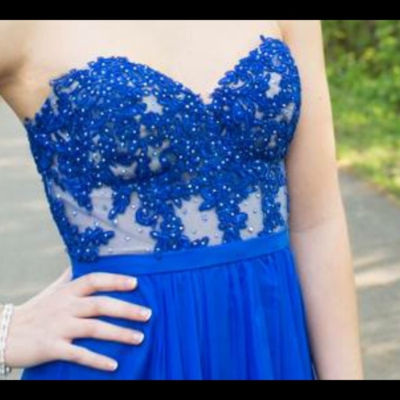 La Femme prom dress blue - Picture 2 of 4