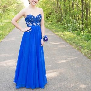 La Femme prom dress blue