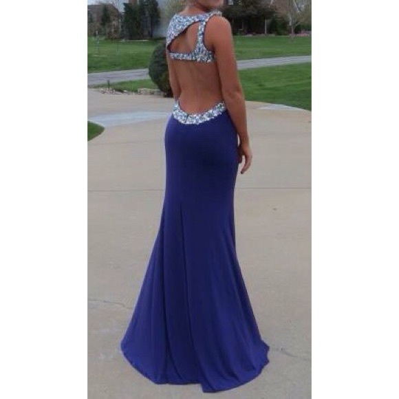Prom dress - Picture 2 of 3