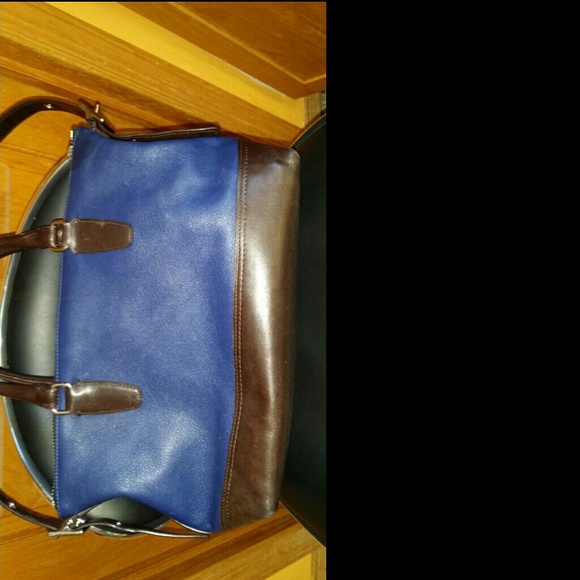 Coach SOLD on another site - Picture 4 of 4