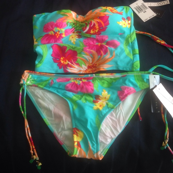 New tankini with flowers