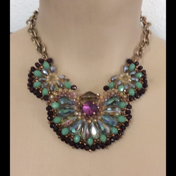 Eilin  crystal necklace handcrafted new