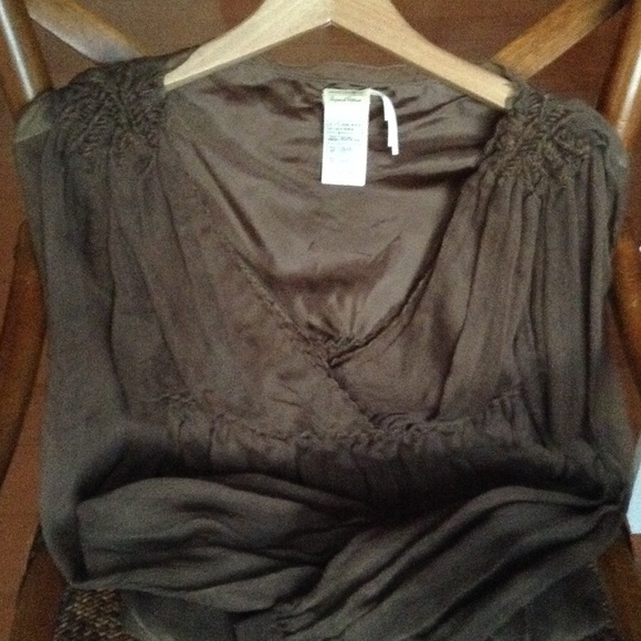 Max studio soft feminine top, 100% silk