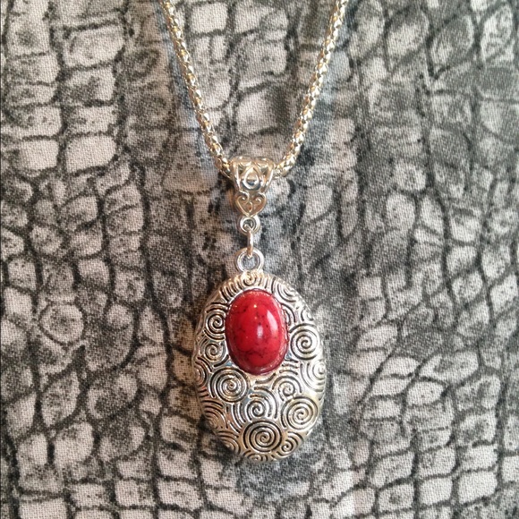 ❣️ Closet Clean Out ❣️ Tibetan Silver-Red Necklace