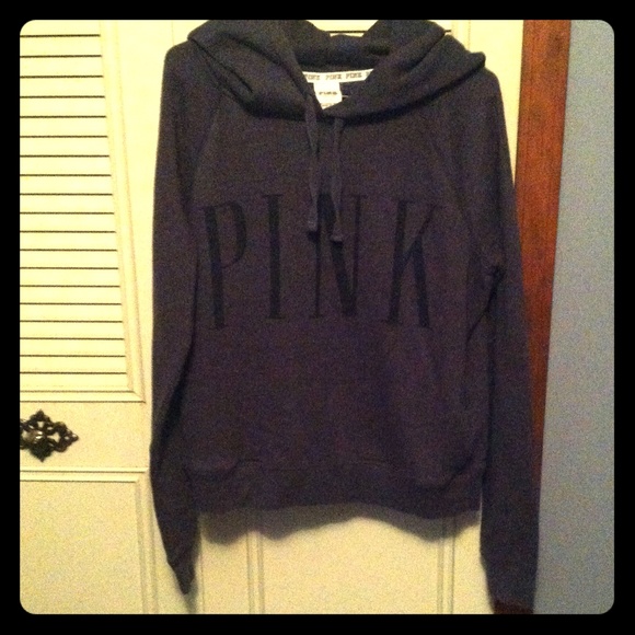 ✨MAKE AN OFFER!! VS Pink pullover.✨