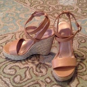 Tan/nude BCBGeneration platform espadrilles🌞