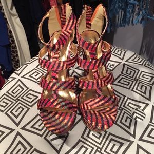 ShoeDazzle multicolor wedges