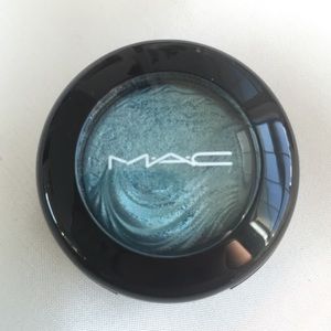 BUNDLE 3 MAC extra dimension eyeshadow