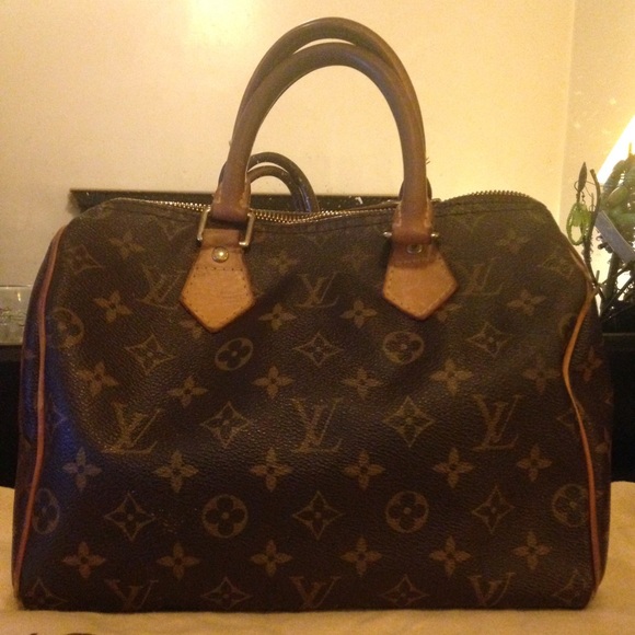Authentic  LV Speedy 25 purse