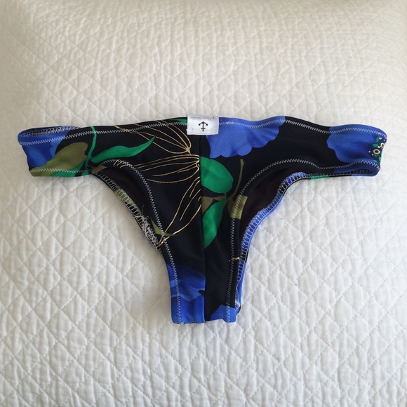 Bikini bottoms brand new - Picture 1 of 1