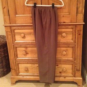 Cocoa brown pants. Elastic waist & side pocket