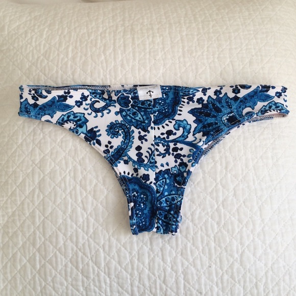 Bikini bottoms