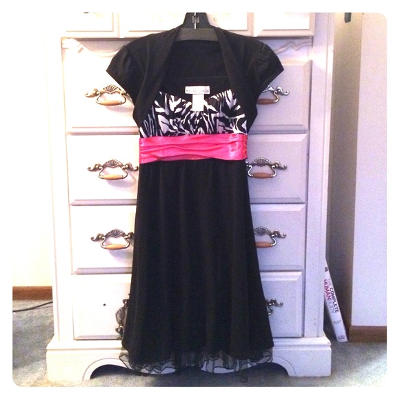Cute party dress or junior dance dress. Worn once!