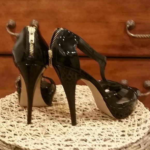 Steve Madden patent black heel