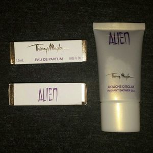 Thierry Mugler Alien shower gel and fragrance